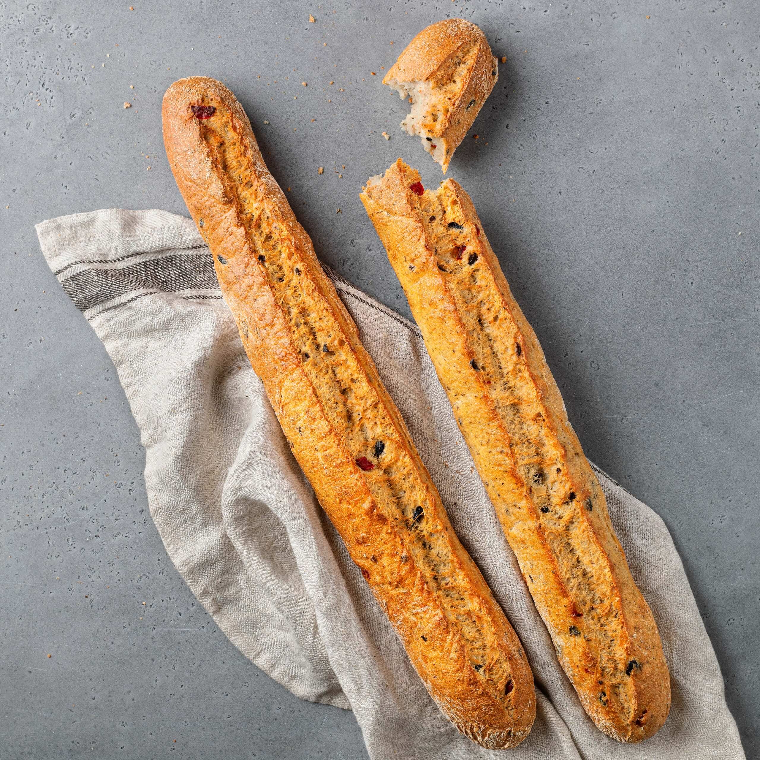 Matig baguette med oliv och paprika | Dahls Bageri