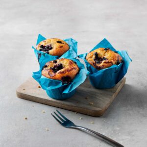 Blåbärsmuffins i blåa muffinsformar | Dahls Bageri